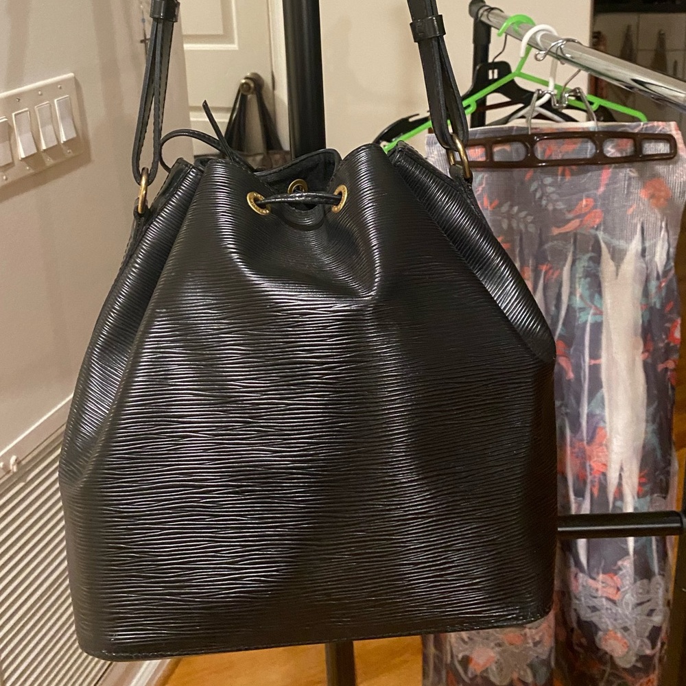 Authentic Vintage Black Epi Leather Drawstring Shoulder Purse